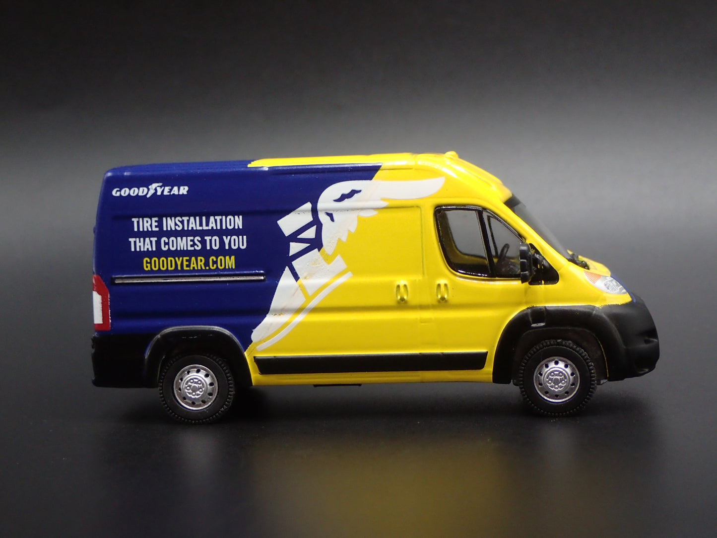 2019 19 RAM PROMASTER SPRINTER VAN GOODYEAR 1:64 SCALE DIORAMA DIECAST MODEL CAR