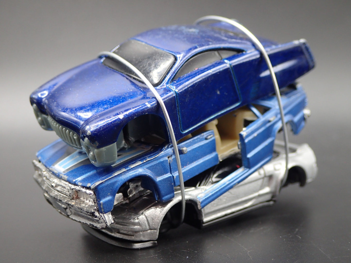 NSX / MERCEDES 3 CARS CRUSHED ON A FLATBED TRAILER 1:64 SCALE DIECAST MODEL CAR