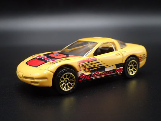 1997 97 C5 CHEVY CHEVROLET CORVETTE INDIANA 1:60 SCALE DIORAMA DIECAST MODEL CAR