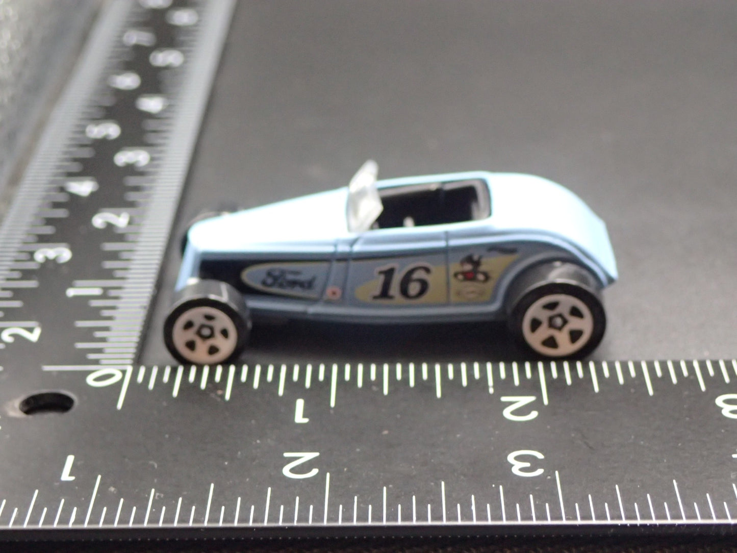 1933 33 FORD LO-BOY HOT ROD BLUE RARE 1:64 SCALE COLLECTIBLE DIECAST MODEL CAR