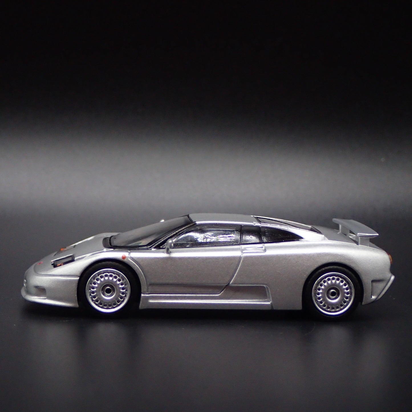 1991-1995 BUGATTI EB110 GT SUPER CAR SILVER 1:64 SCALEDIORAMA DIECAST MODEL CAR