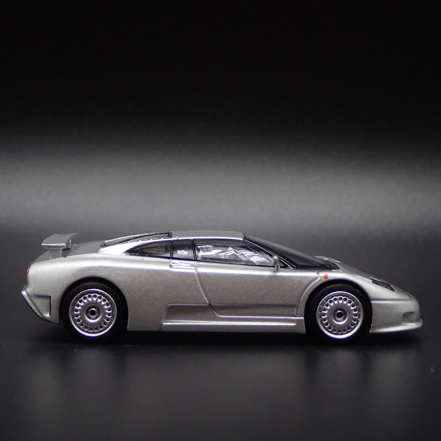 1991-1995 BUGATTI EB110 GT SUPER CAR SILVER 1:64 SCALEDIORAMA DIECAST MODEL CAR