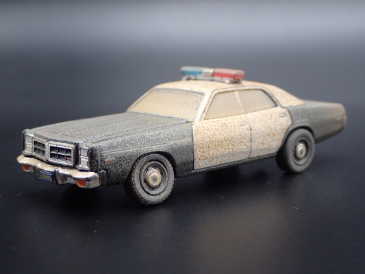 1977 77 DODGE MONACO LAPD, CA POLICE CAR BARN FIND 1/64 SCALE DIECAST MODEL CAR