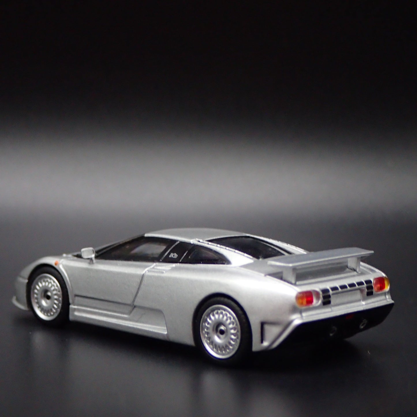 1991-1995 BUGATTI EB110 GT SUPER CAR SILVER 1:64 SCALEDIORAMA DIECAST MODEL CAR
