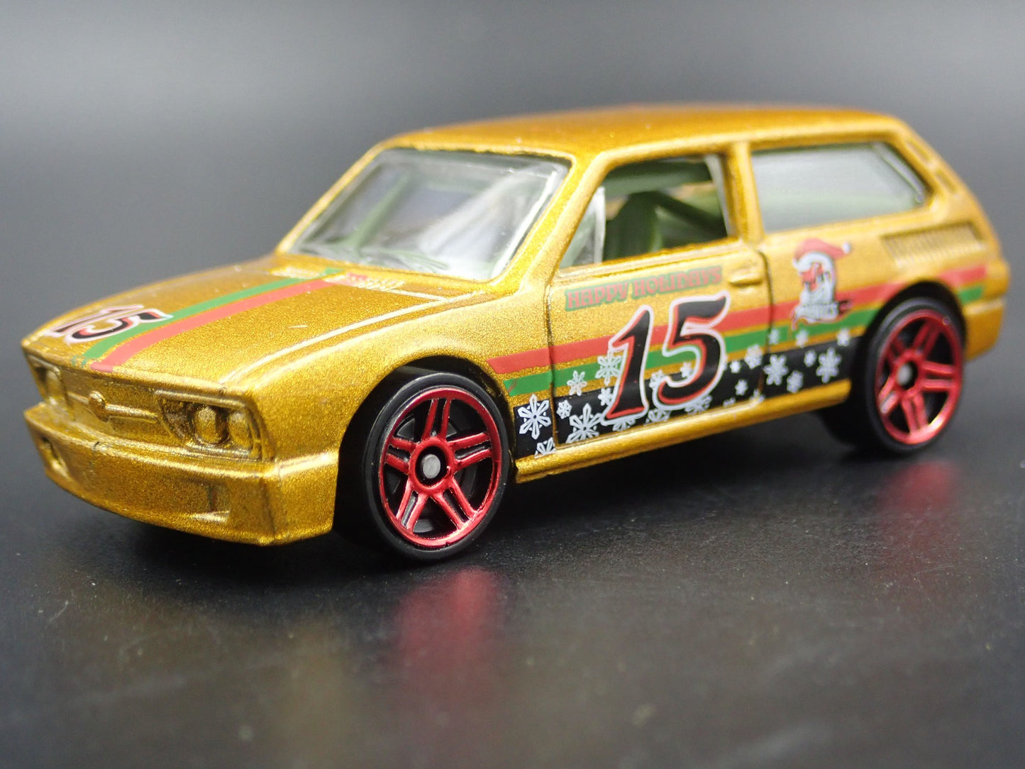 1973-1982 VW VOLKSWAGEN BRASILIA GOLD RARE 1:64 SCALE DIORAMA DIECAST MODEL CAR