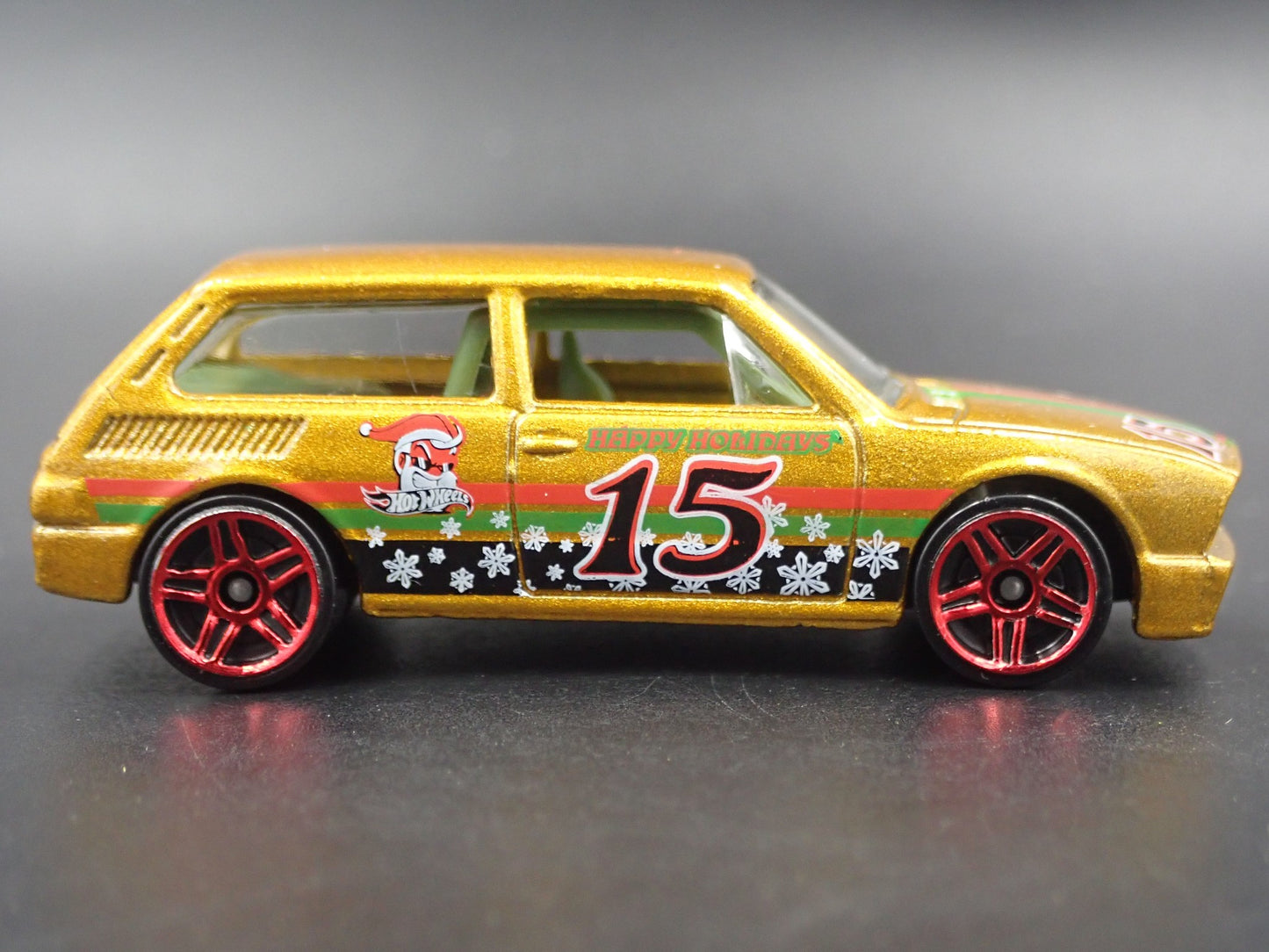 1973-1982 VW VOLKSWAGEN BRASILIA GOLD RARE 1:64 SCALE DIORAMA DIECAST MODEL CAR