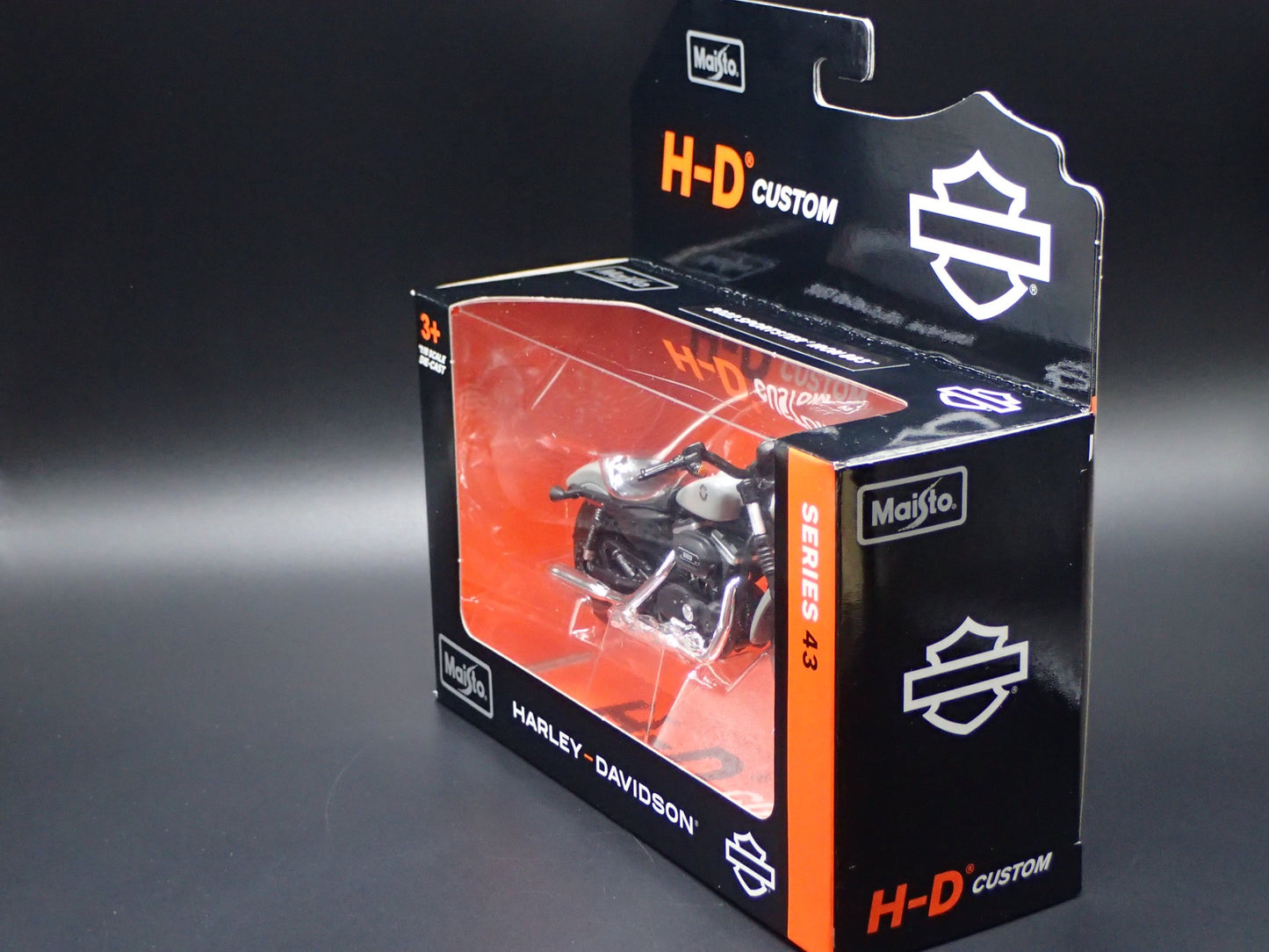 2022 SPORTSTER IRON 883 HARLEY DAVIDSON MOTORCYCLE MAISTO SERIES 43 1/18 MODEL