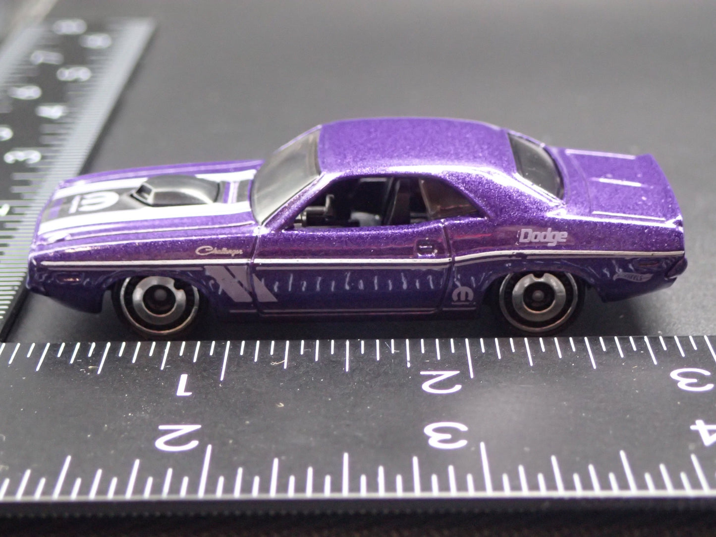 1970 70 DODGE CHALLENGER PURPLE 1:64 SCALE COLLECTIBLE DIORAMA DIECAST MODEL CAR