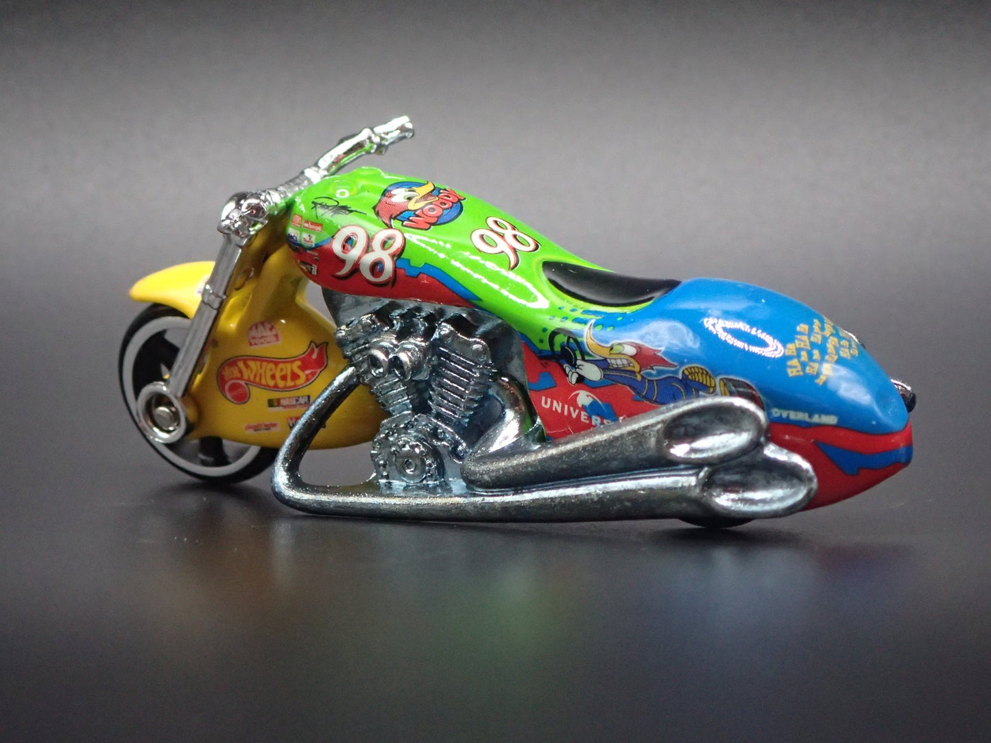 SCORCHIN SCOOTER MOTORCYCLE  WOODY 98 1:64 HOT WHEELS SCALE DIECAST MODEL CAR