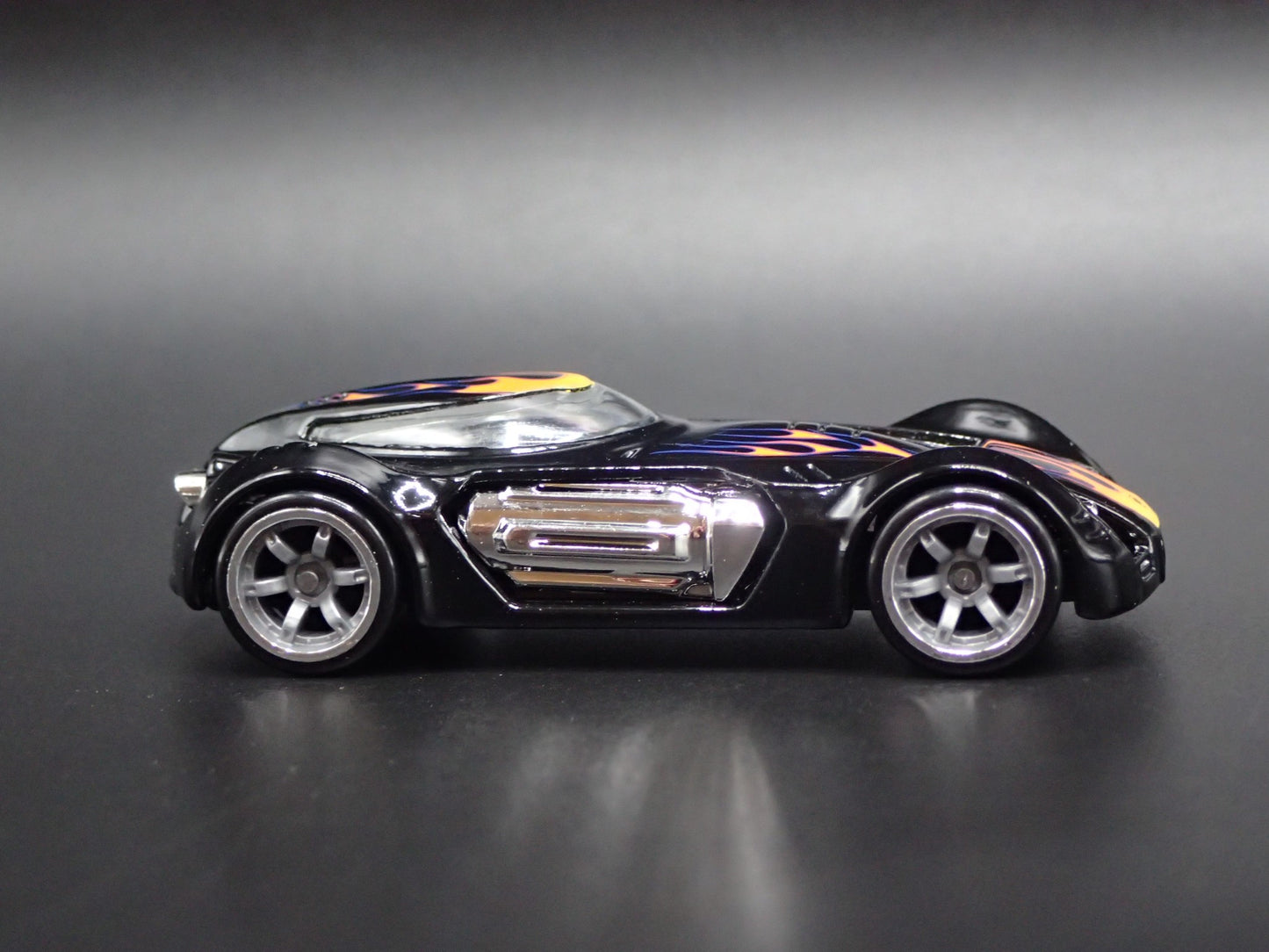 2007 07 DODGE XP-07 CONCEPT CAR 1:64 SCALE COLLECTIBLE DIORAMA DIECAST MODEL CAR