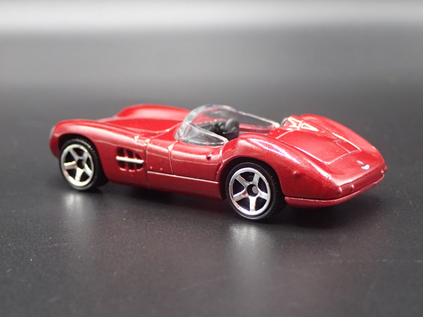 1956 56 ASTON MARTIN DBR1 CONVERTIBLE RED 1/64 SCALE DIORAMA DIECAST MODEL CAR