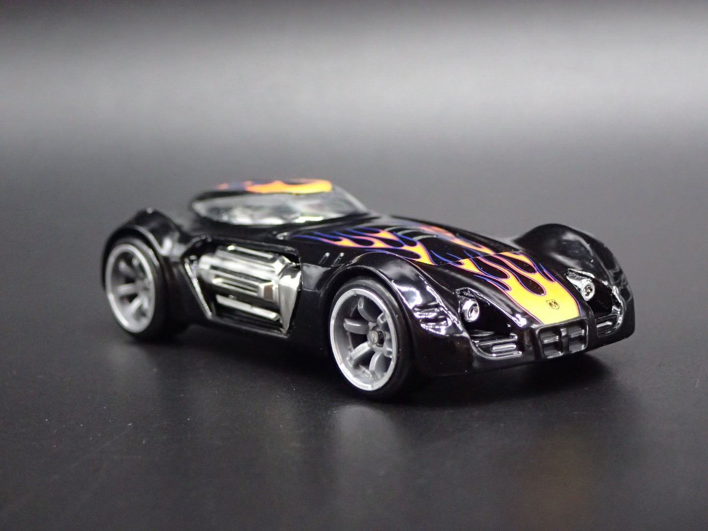 2007 07 DODGE XP-07 CONCEPT CAR 1:64 SCALE COLLECTIBLE DIORAMA DIECAST MODEL CAR