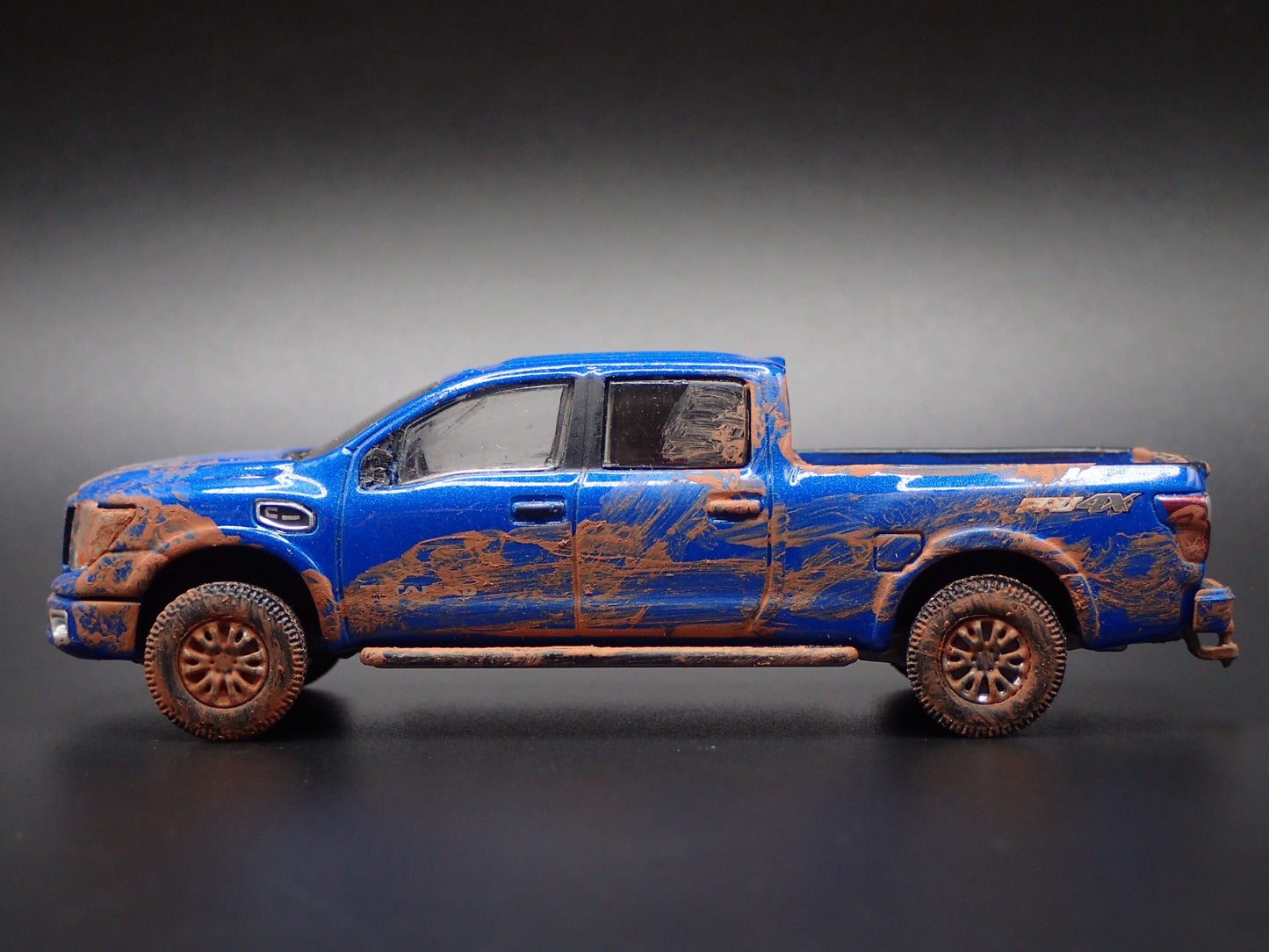 2016-2024 NISSAN TITAN XD PRO-4X PICKUP TRUCK OFFROAD 1:64 DIECAST MODEL CAR