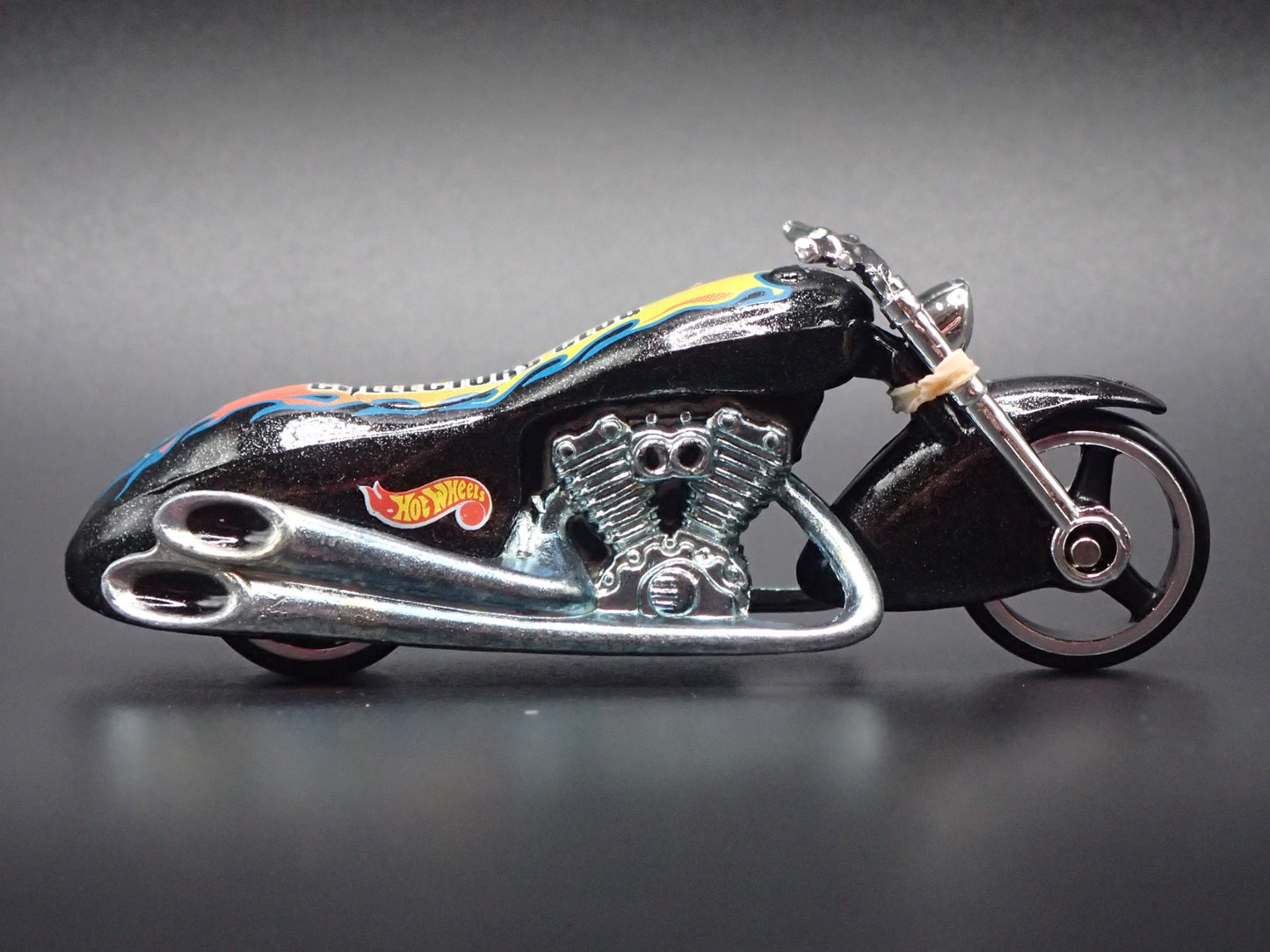 SCORCHIN SCOOTER MOTORCYCLE BLACK HOT WHEELS 1:64 HW SCALE DIECAST MODEL CAR