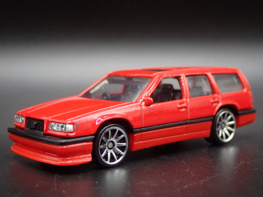 1993-1997 VOLVO 850 ESTATE STATION WAGON 1:64 SCALE DIORAMA DIECAST MODEL CAR