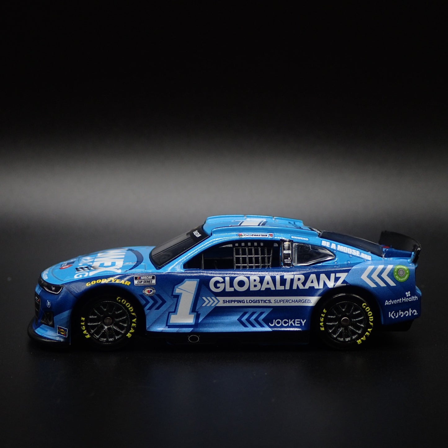2023 CHEVY CAMARO ZL1 1 ROSS CHASTAIN GLOBALTRANZ NASCAR 1:64 DIECAST MODEL CAR