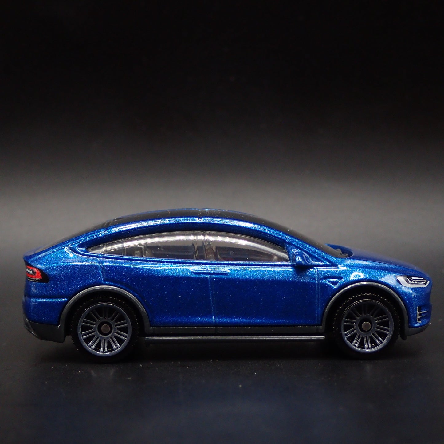 2016-2025 TESLA MODEL X SUV BLUE 1:64 SCALE COLLECTIBLE DIECAST MODEL CAR