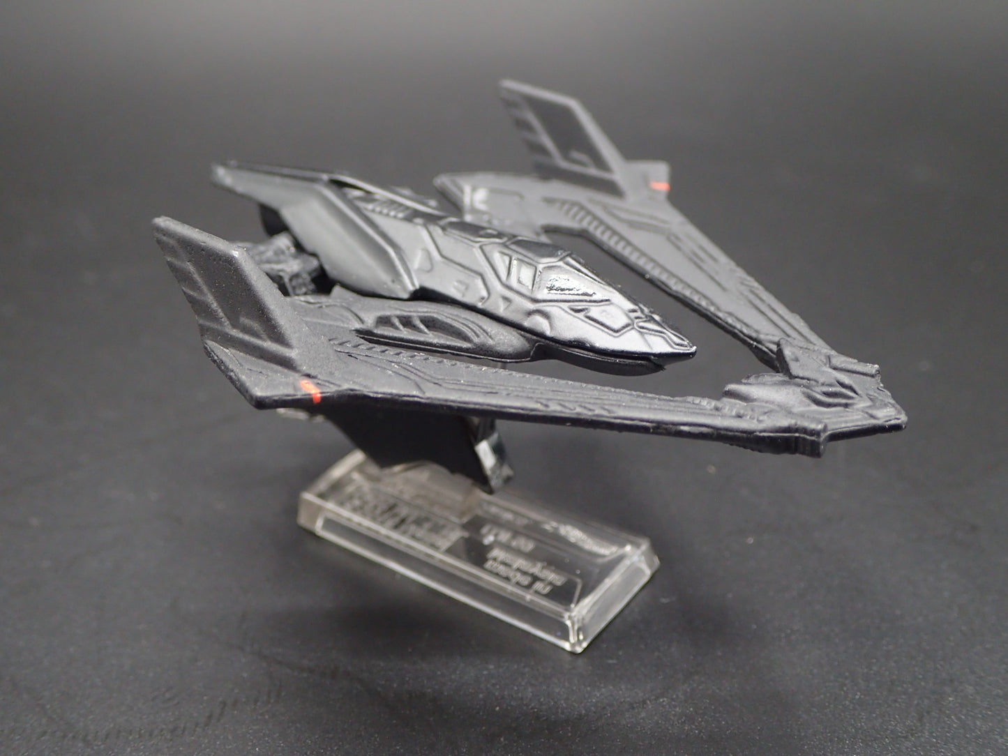 BATMAN VS SUPERMAN BATWING RARE 1:64 SCALE COLLECTIBLE DIORAMA DIECAST MODEL CAR