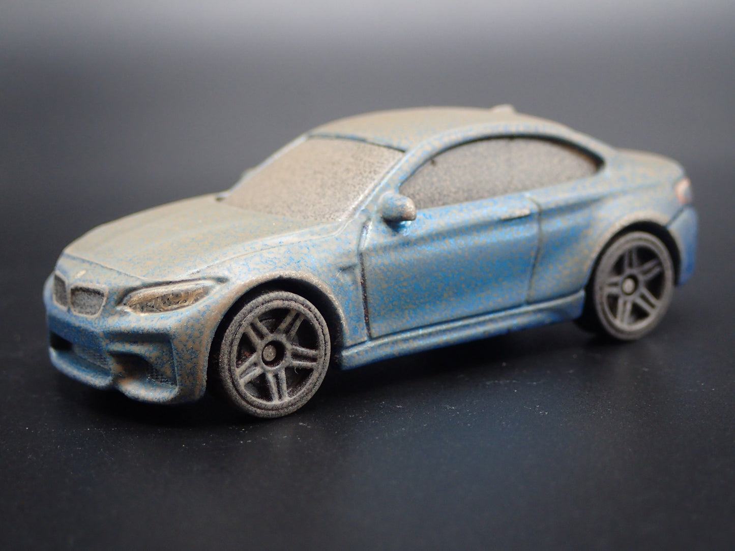 2016-2021 BMW M2 COUPE CUSTOM ABANDONED 1:64 SCALE DIORAMA DIECAST MODEL CAR