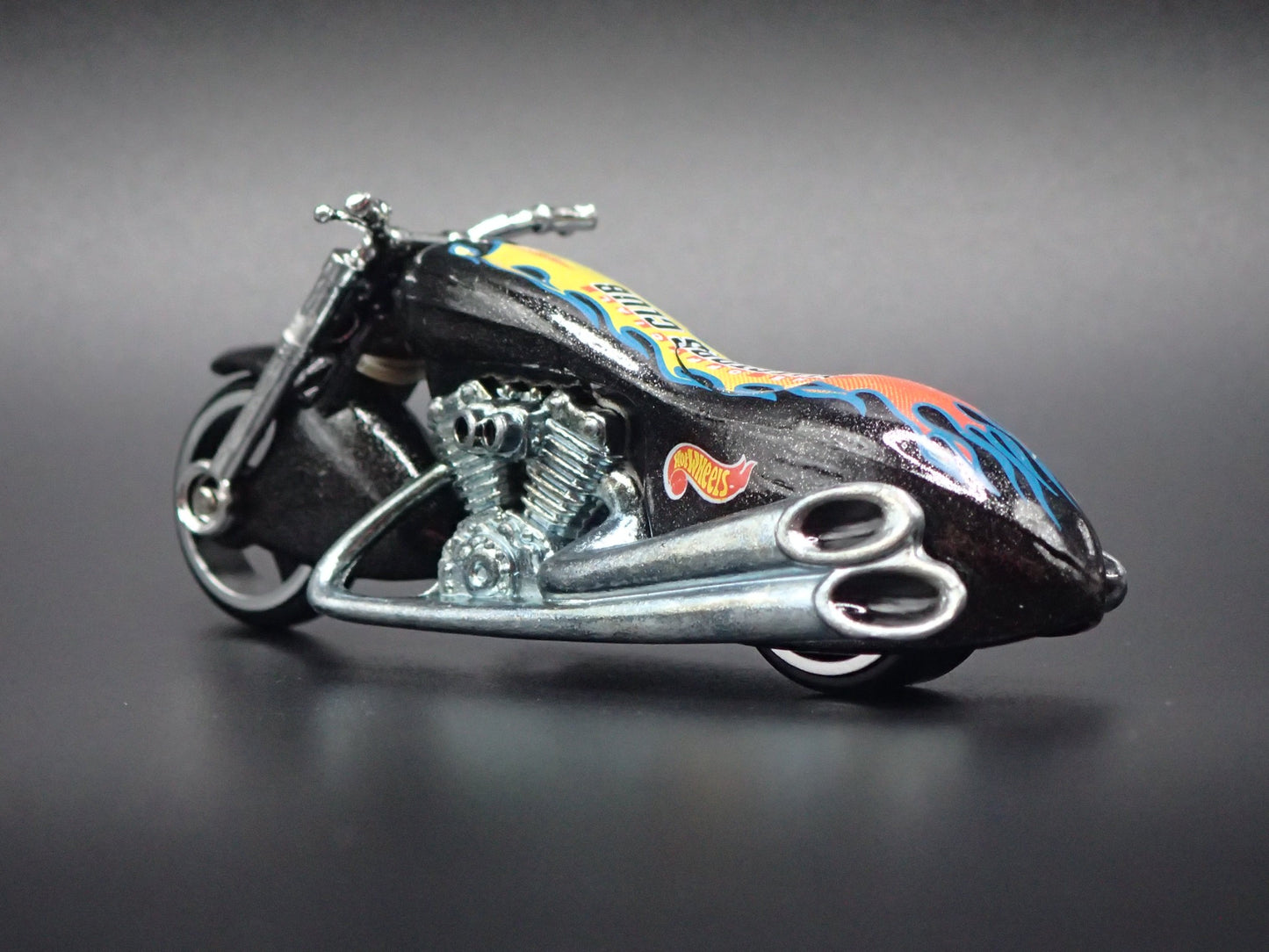 SCORCHIN SCOOTER MOTORCYCLE BLACK HOT WHEELS 1:64 HW SCALE DIECAST MODEL CAR