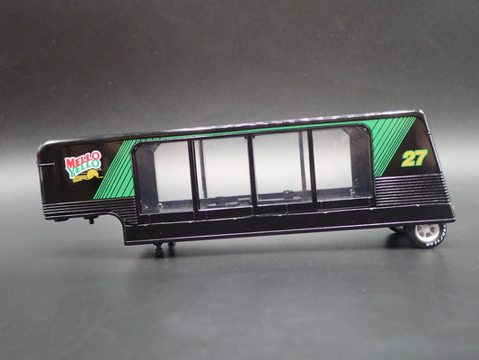 MELLO YELLO WINDOW CAR HAULER TRAILER OPENING DOOR 1:64 SCALE DIECAST MODEL CAR
