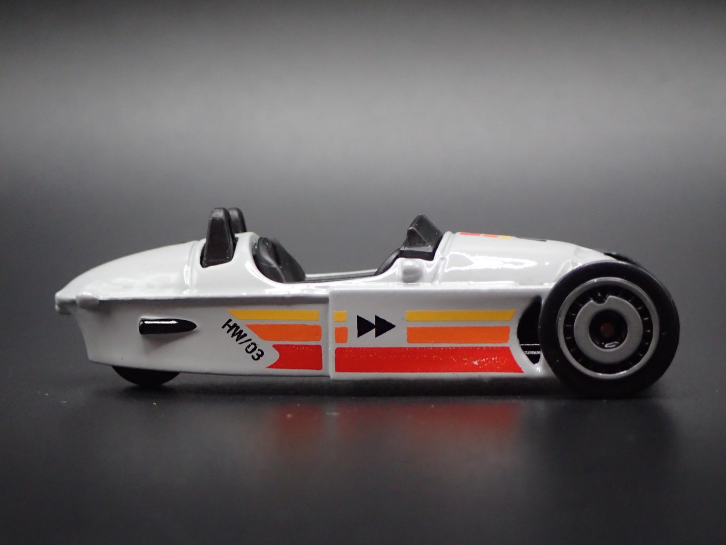 2022-2026 MORGAN SUPER 3 GRAY 1:64 SCALE COLLECTIBLE DIORAMA DIECAST MODEL CAR