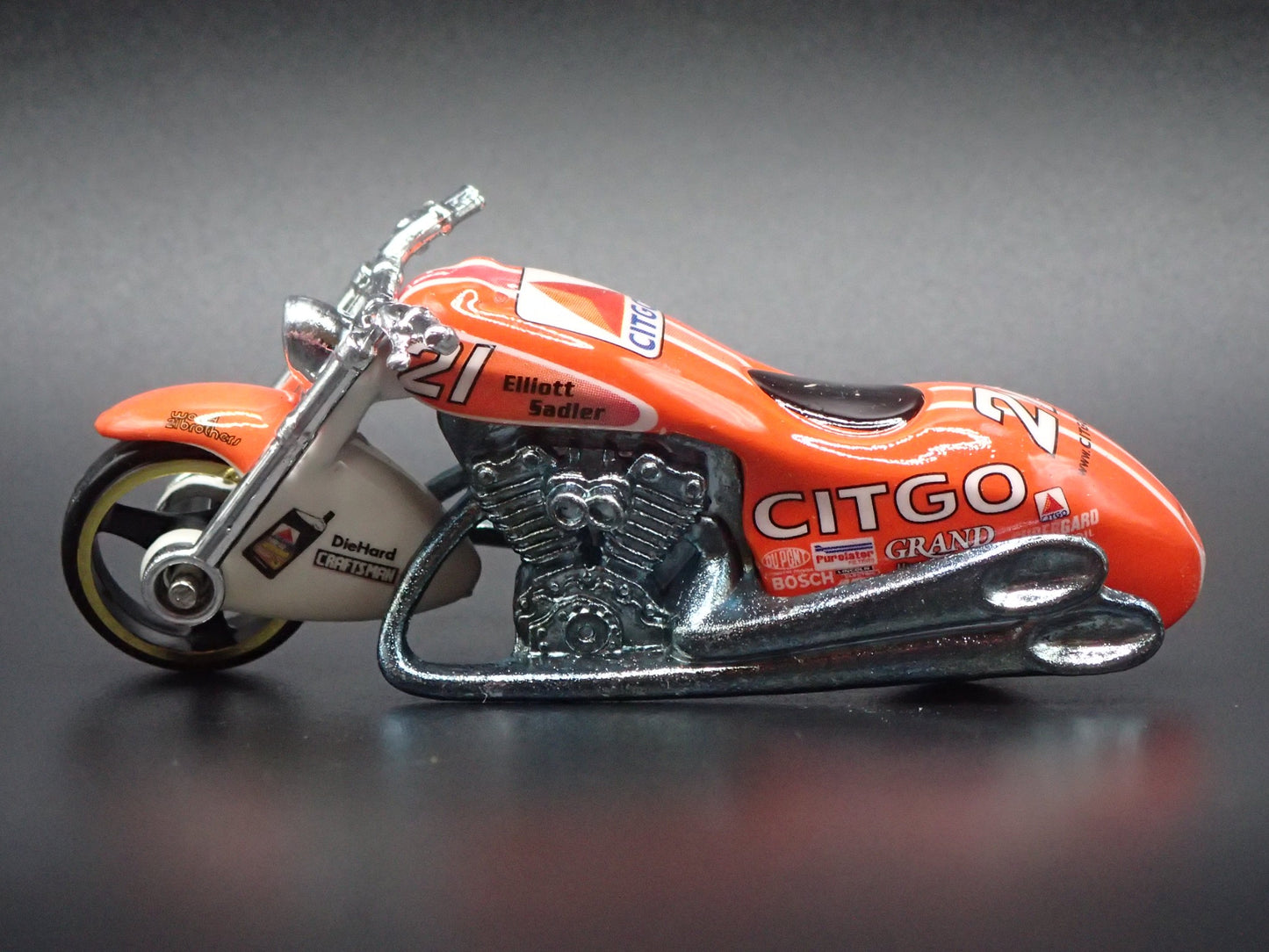 SCORCHIN SCOOTER MOTORCYCLE CITGO 21 1:64 HOT WHEELS SCALE DIECAST MODEL CAR