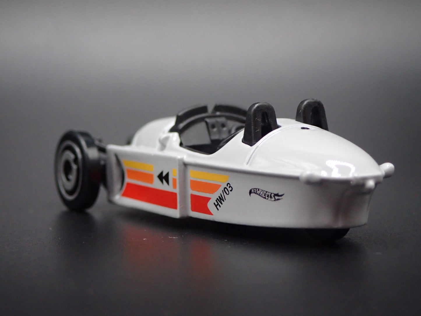 2022-2026 MORGAN SUPER 3 GRAY 1:64 SCALE COLLECTIBLE DIORAMA DIECAST MODEL CAR
