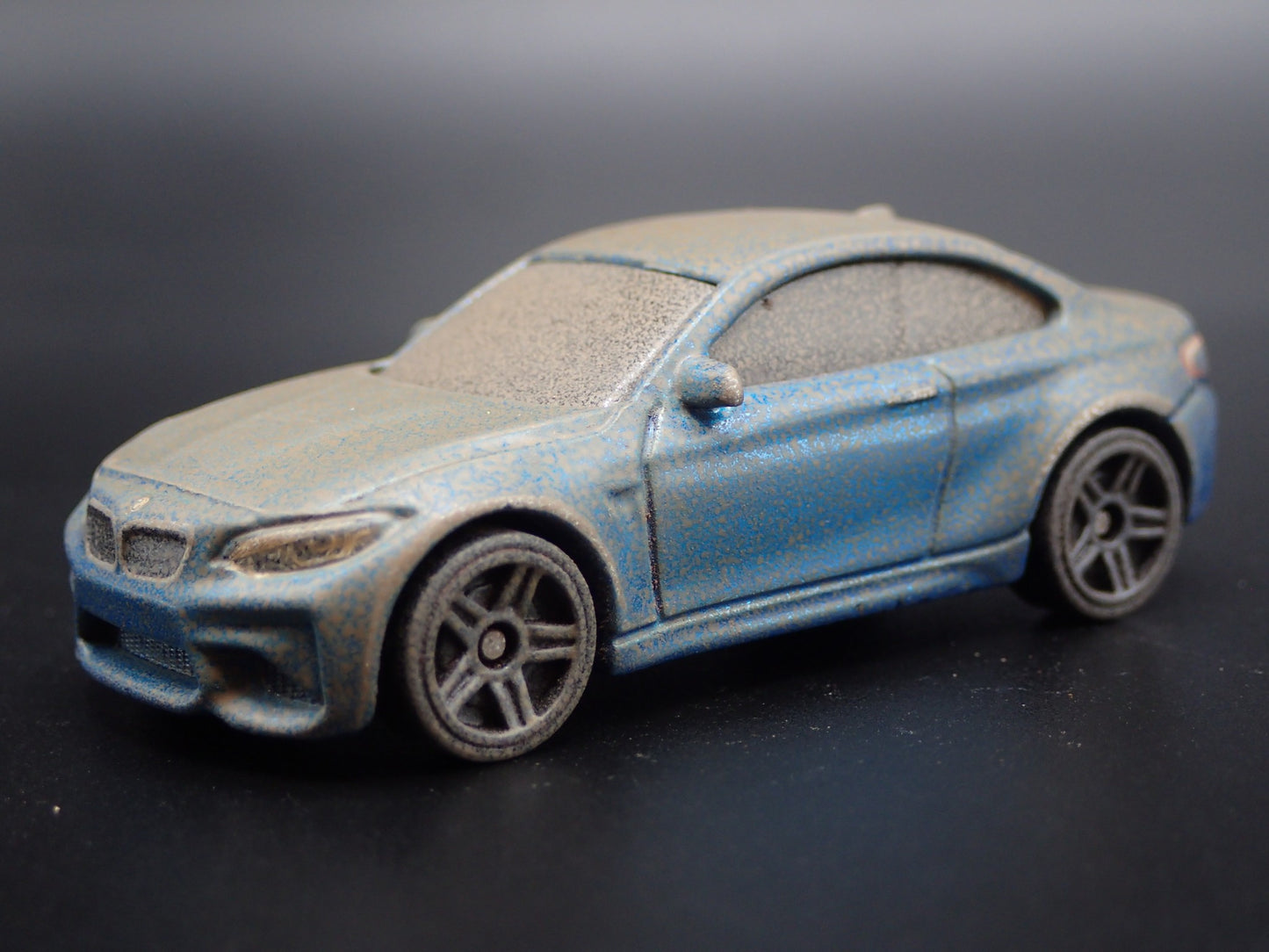 2016-2021 BMW M2 COUPE CUSTOM ABANDONED 1:64 SCALE DIORAMA DIECAST MODEL CAR