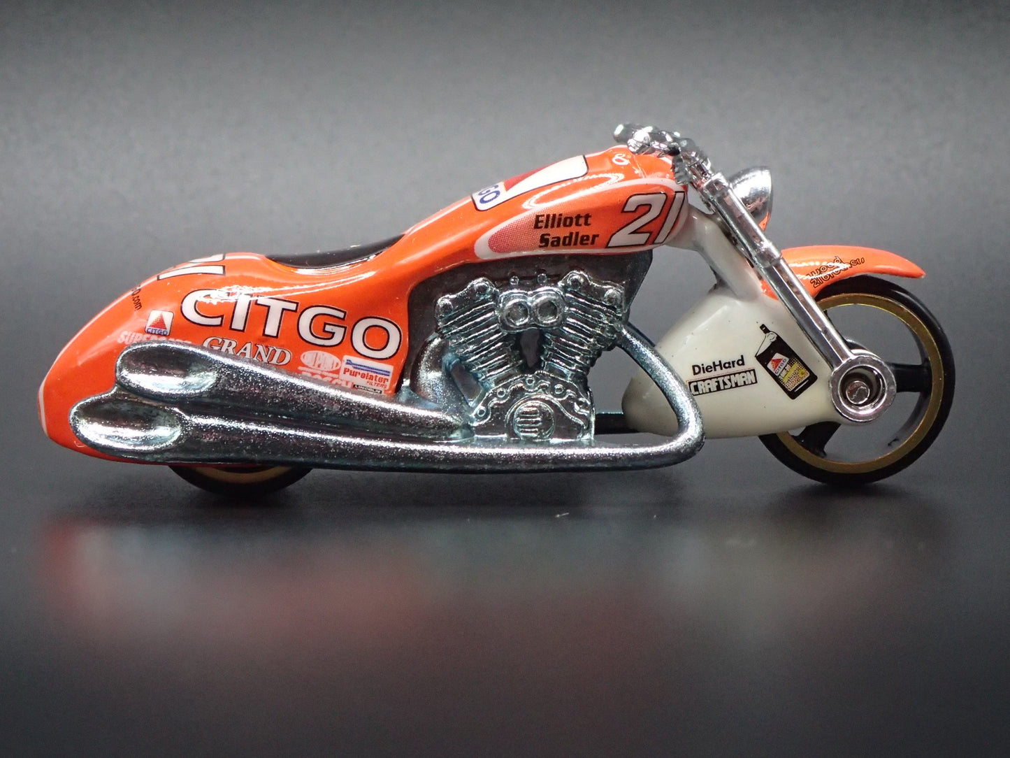 SCORCHIN SCOOTER MOTORCYCLE CITGO 21 1:64 HOT WHEELS SCALE DIECAST MODEL CAR