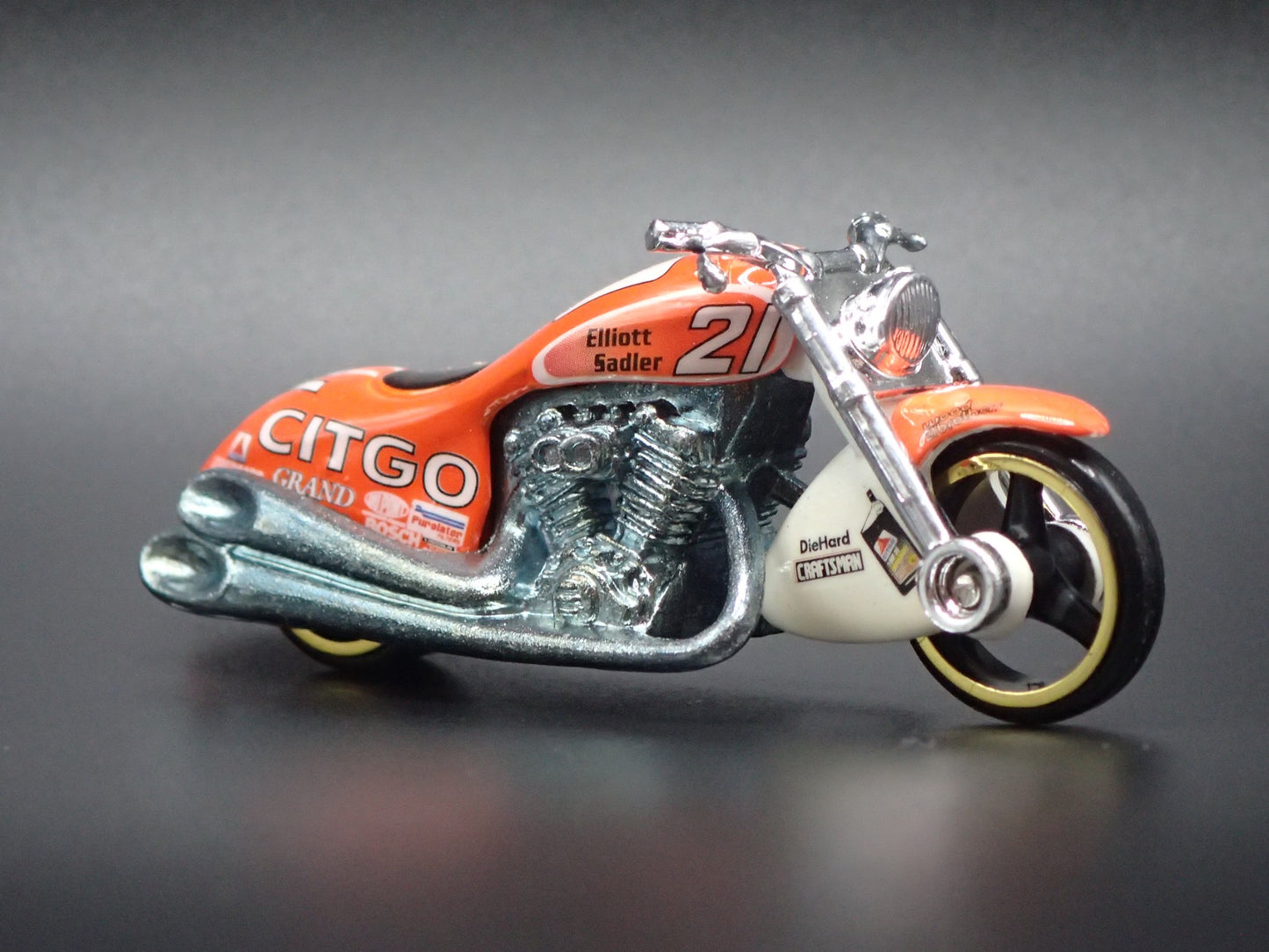 SCORCHIN SCOOTER MOTORCYCLE CITGO 21 1:64 HOT WHEELS SCALE DIECAST MODEL CAR