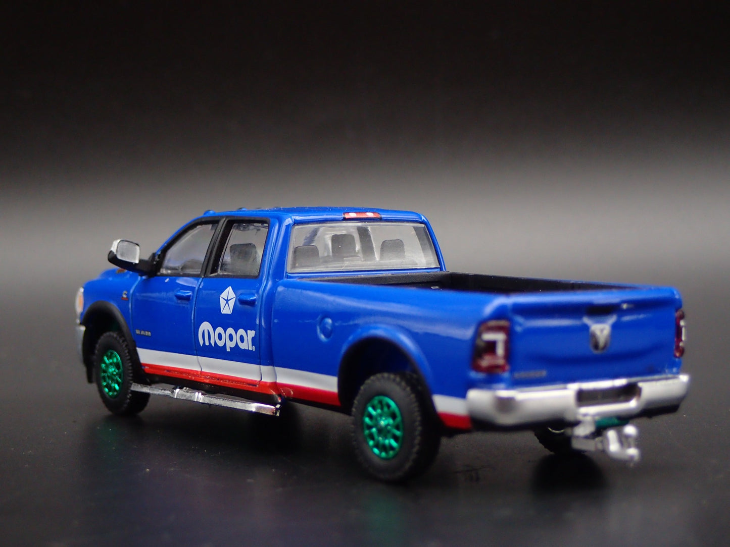 2020  RAM 2500 LARAMIE CREW CAB TRUCK MOPAR HITCH GREEN MACHINE 1/64 DIECAST CAR