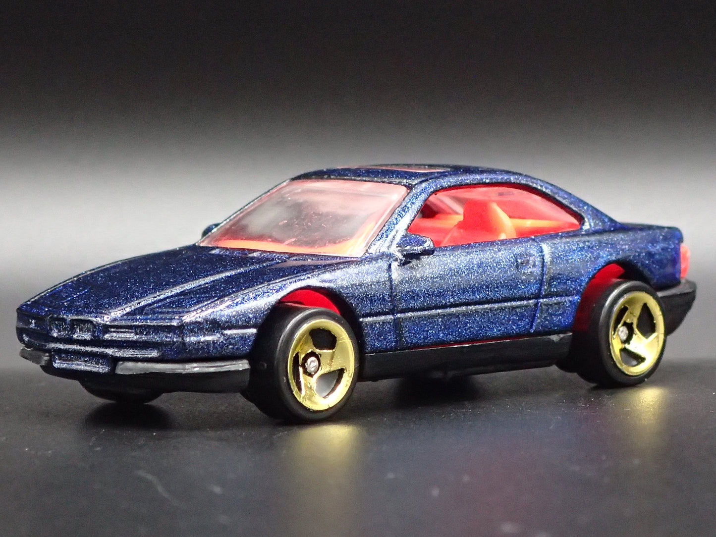 1990-1999 BMW 850i BLUE 1:64 SCALE LIMITED COLLECTIBLE DIORAMA DIECAST MODEL CAR