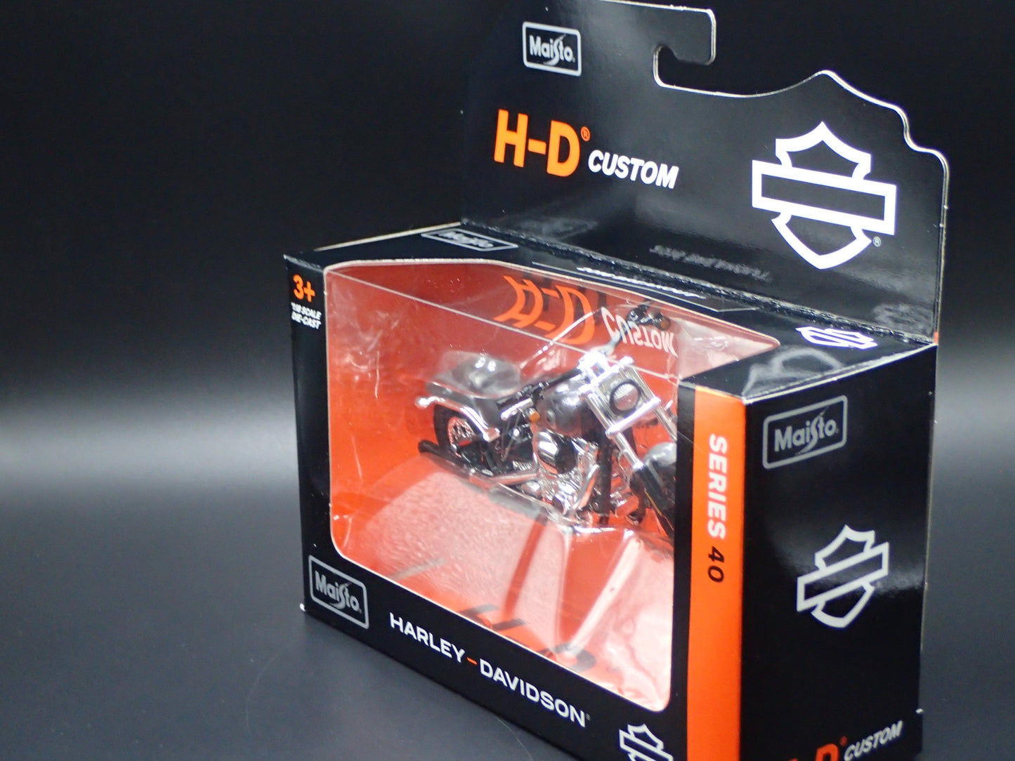 2016 16 BREAKOUT HARLEY DAVIDSON MOTORCYCLE MAISTO SERIES 40 1/18 MODEL BIKE