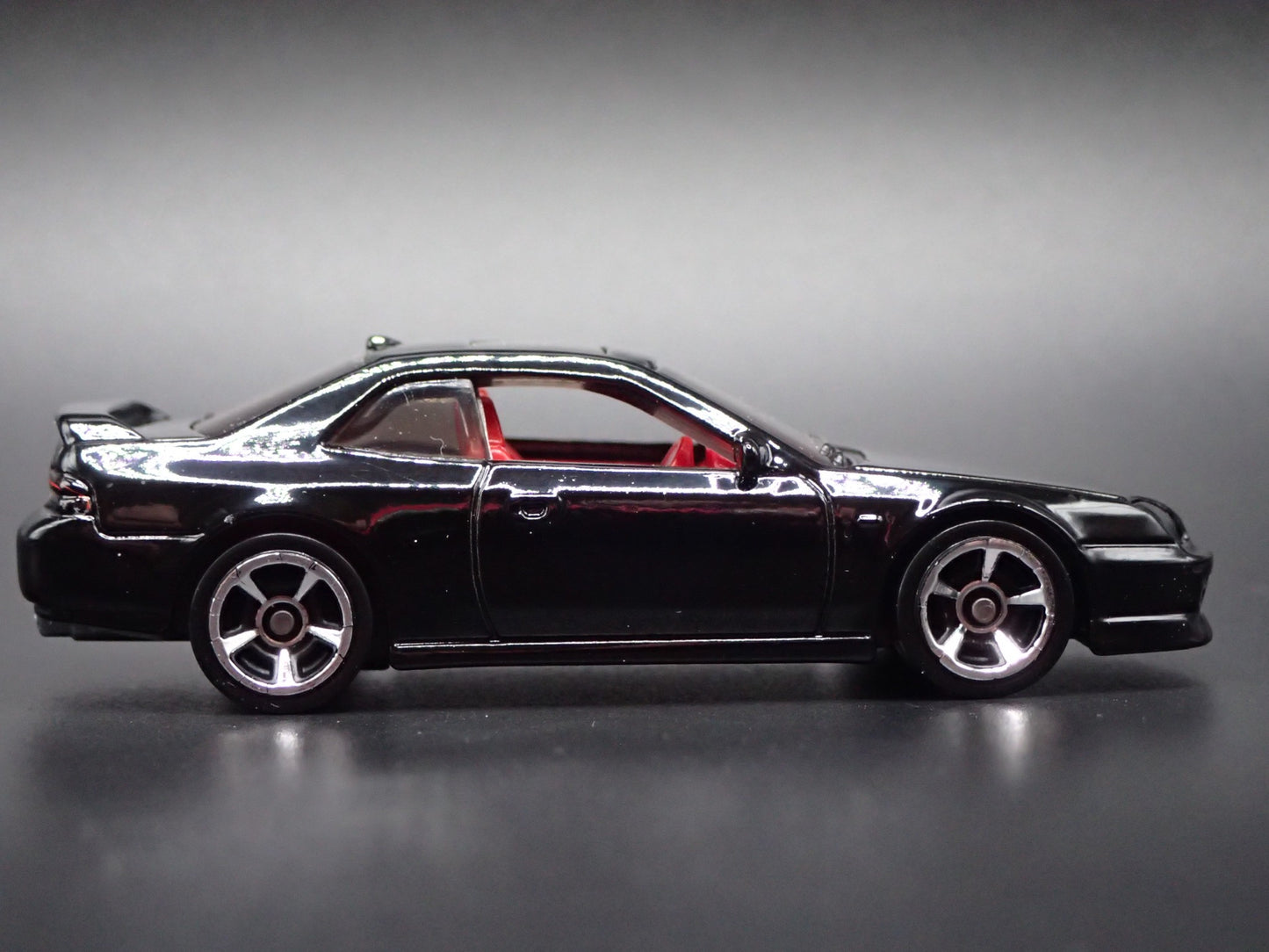 1997-2001 HONDA PRELUDE BLACK 1:64 SCALE COLLECTIBLE DIORAMA DIECAST MODEL CAR