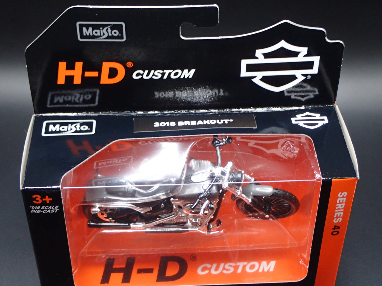2016 16 BREAKOUT HARLEY DAVIDSON MOTORCYCLE MAISTO SERIES 40 1/18 MODEL BIKE