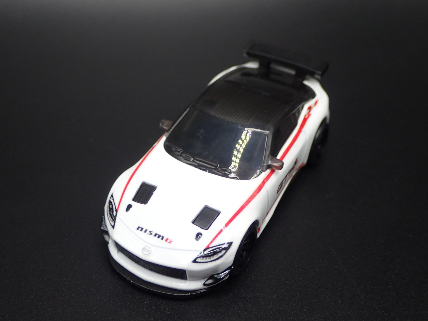 2023 - 2025 NISSAN Z  GT4 RACE 1:64 SCALE COLLECTIBLE DIORAMA DIECAST MODEL CAR