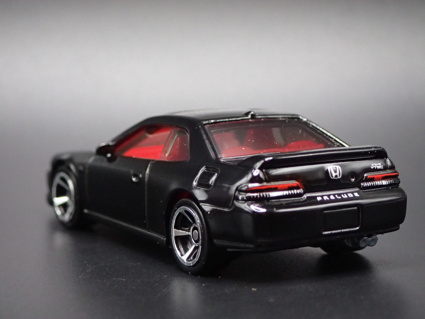 1997-2001 HONDA PRELUDE BLACK 1:64 SCALE COLLECTIBLE DIORAMA DIECAST MODEL CAR