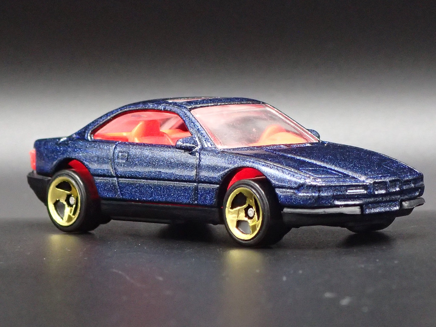 1990-1999 BMW 850i BLUE 1:64 SCALE LIMITED COLLECTIBLE DIORAMA DIECAST MODEL CAR