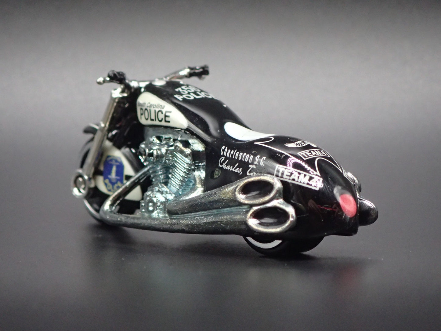 SCORCHIN SCOOTER MOTORCYCLE POLICE HOT WHEELS 1:64 HW SCALE DIECAST MODEL CAR