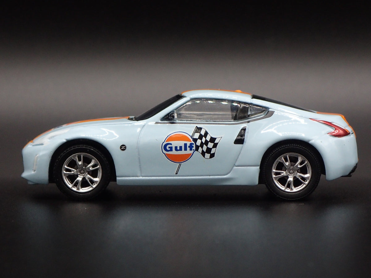 2020 20 NISSAN 370Z GULF OIL 1:64 SCALE COLLECTIBLE DIORAMA DIECAST MODEL CAR-Burning Rubber Toy Company