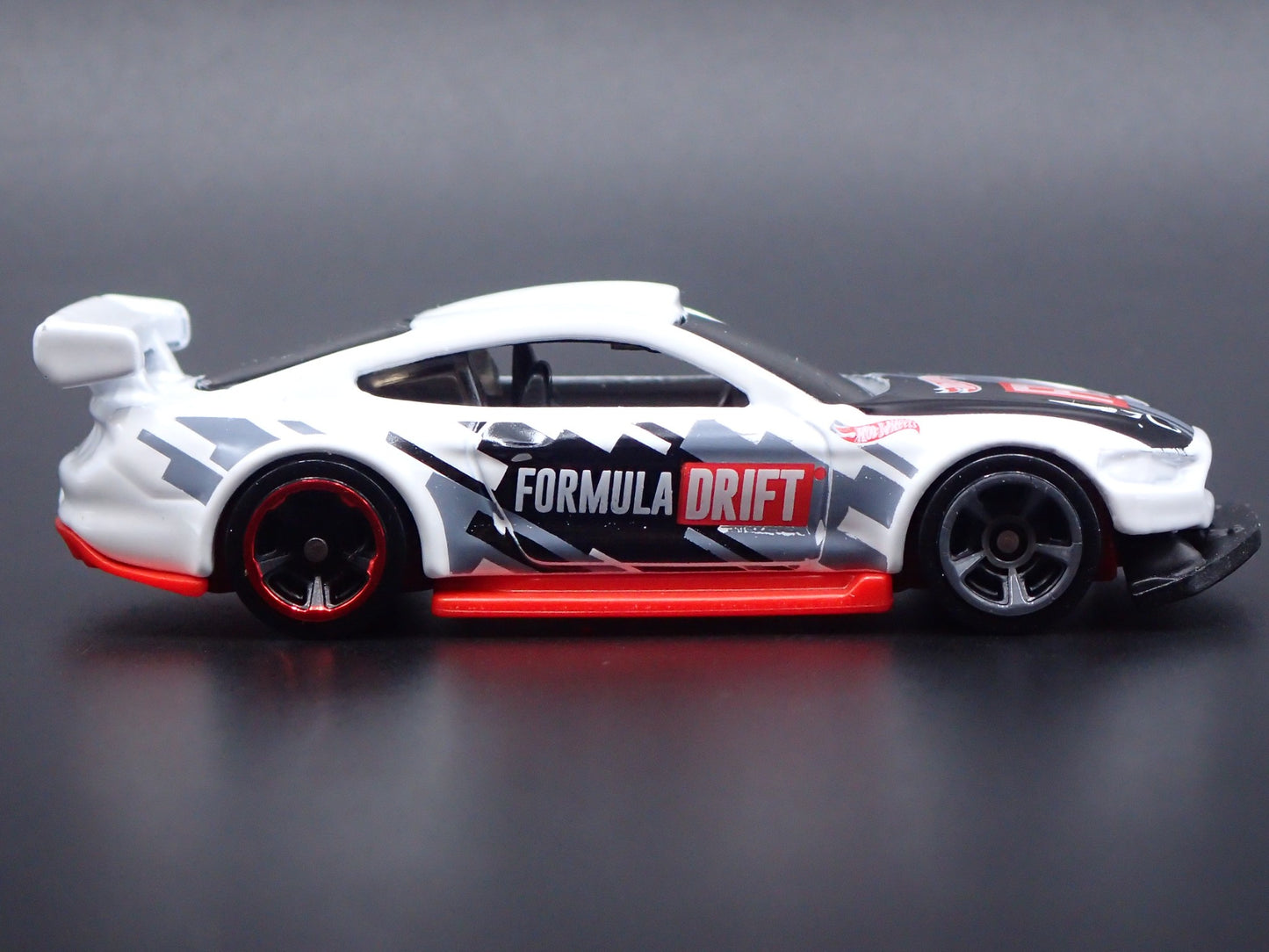 2018-2023 FORD MUSTANG GT RACE CAR FORMULA DRIFT 1:64 SCALE DIECAST MODEL CAR