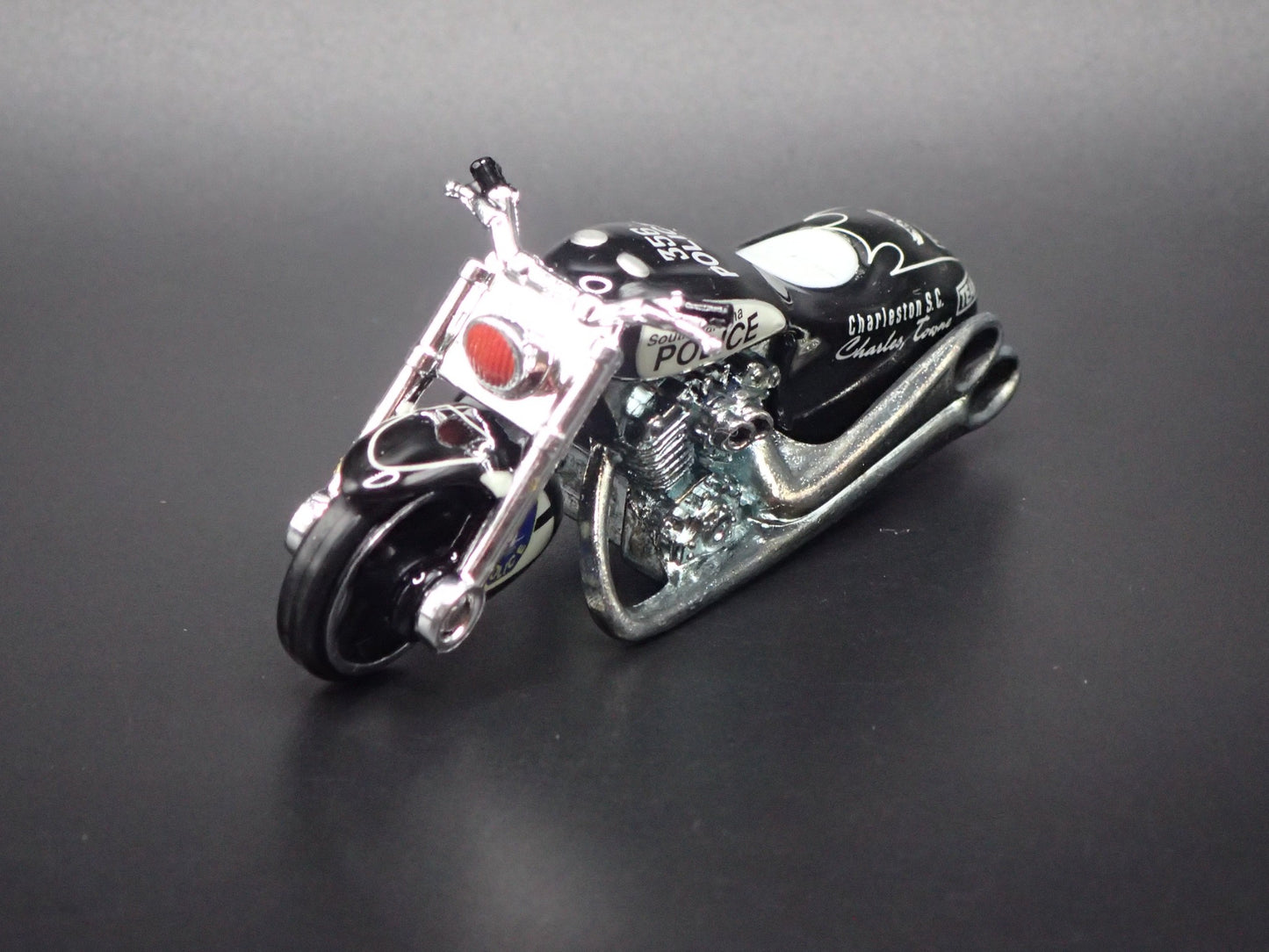 SCORCHIN SCOOTER MOTORCYCLE POLICE HOT WHEELS 1:64 HW SCALE DIECAST MODEL CAR