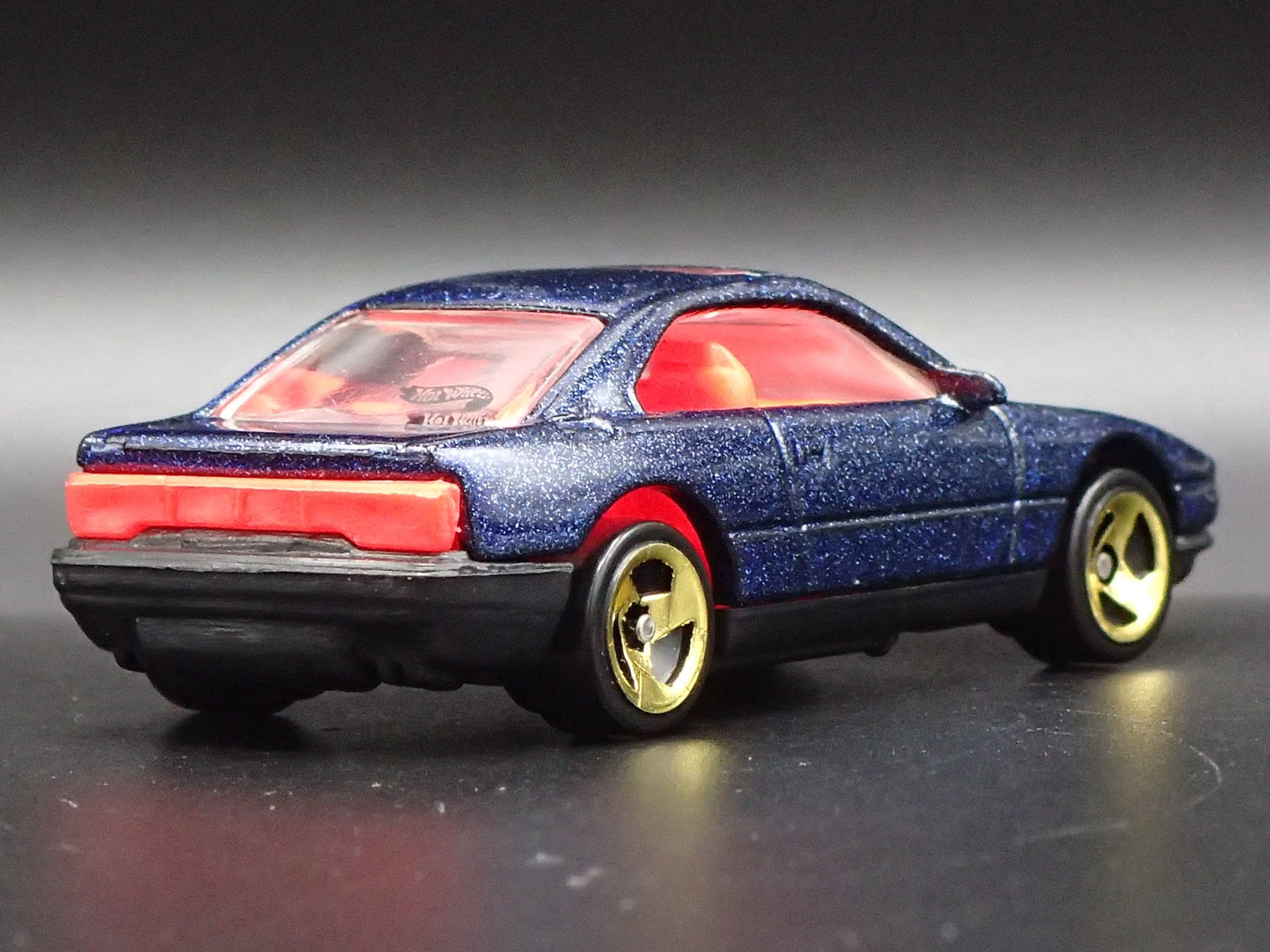 1990-1999 BMW 850i BLUE 1:64 SCALE LIMITED COLLECTIBLE DIORAMA DIECAST MODEL CAR