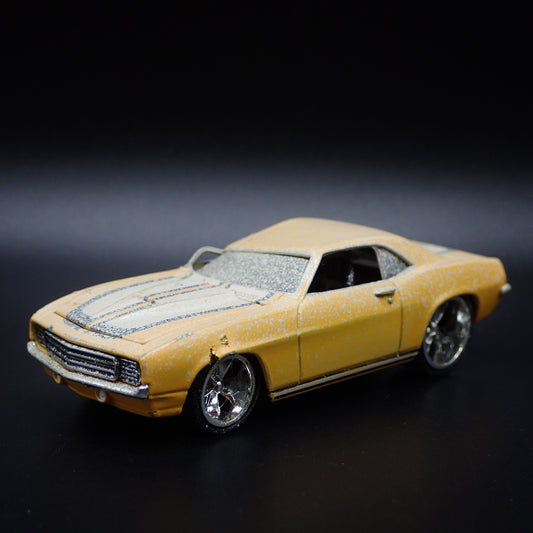 1969 69 CHEVY CHEVROLET CAMARO CHIP FOOSE BARN FIND 1:64 SCALE DIECAST MODEL CAR