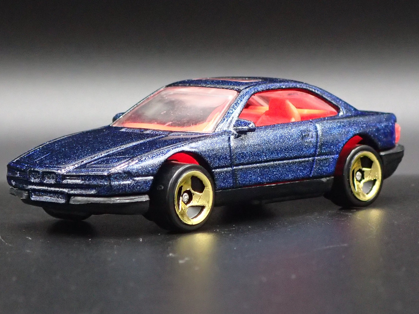 1990-1999 BMW 850i BLUE 1:64 SCALE LIMITED COLLECTIBLE DIORAMA DIECAST MODEL CAR