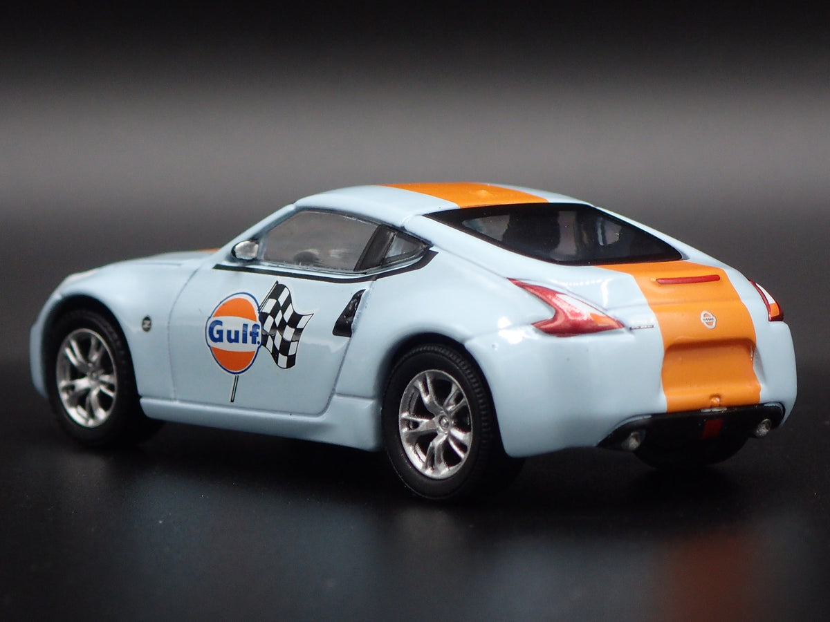 2020 20 NISSAN 370Z GULF OIL 1:64 SCALE COLLECTIBLE DIORAMA DIECAST MODEL CAR-Burning Rubber Toy Company