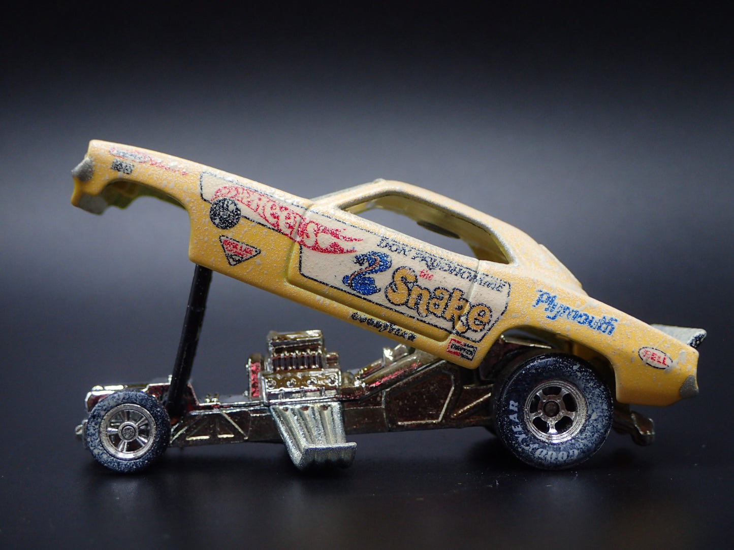 1972 PLYMOUTH CUDA  SNAKE DON PRUDHOMME HOT WHEELS 1:64 SCALE DIECAST MODEL CAR