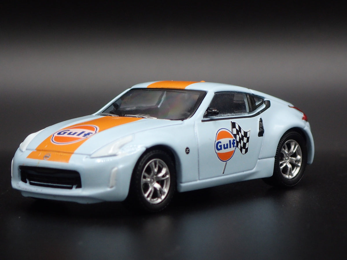 2020 20 NISSAN 370Z GULF OIL 1:64 SCALE COLLECTIBLE DIORAMA DIECAST MODEL CAR-Burning Rubber Toy Company