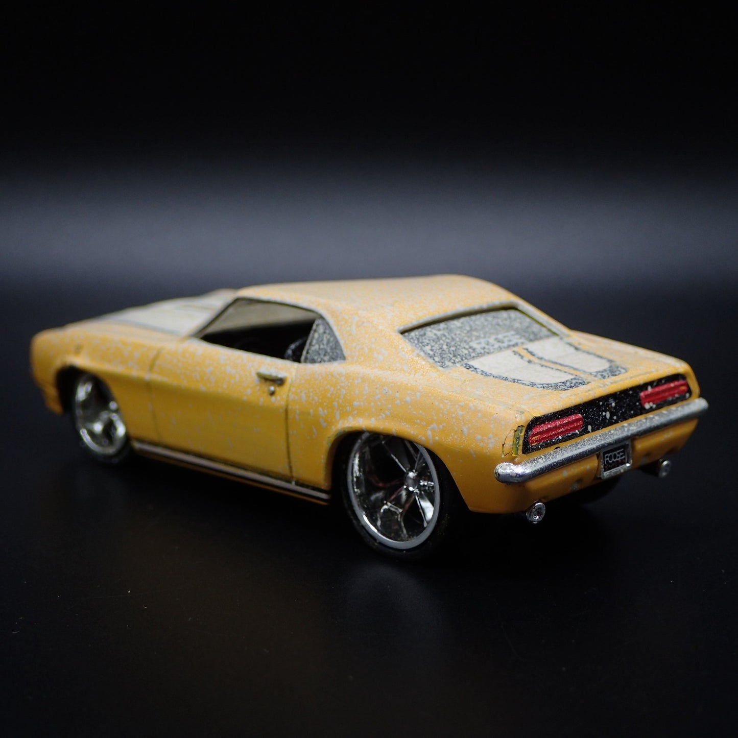 1969 69 CHEVY CHEVROLET CAMARO CHIP FOOSE BARN FIND 1:64 SCALE DIECAST MODEL CAR